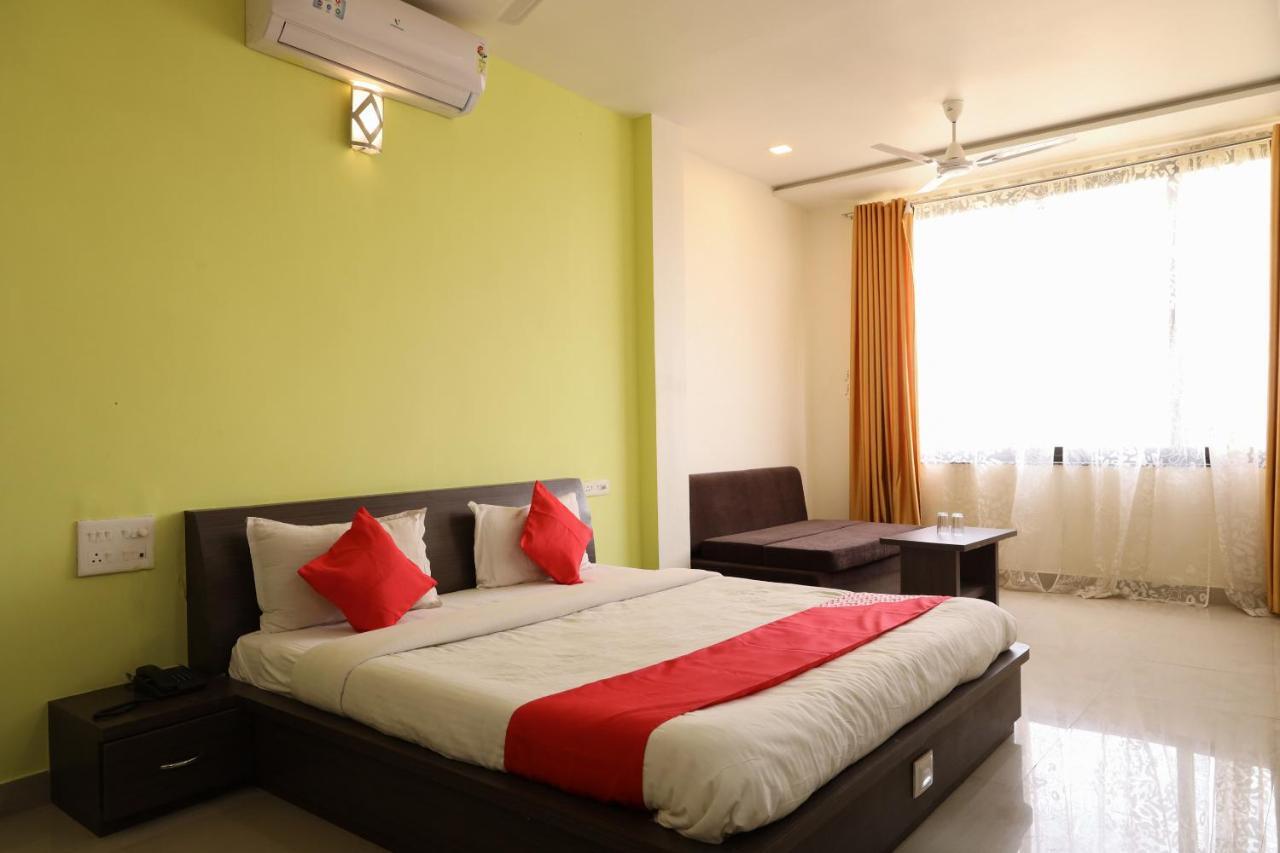 Hotel Sunrise N Resorts Nagpur Esterno foto