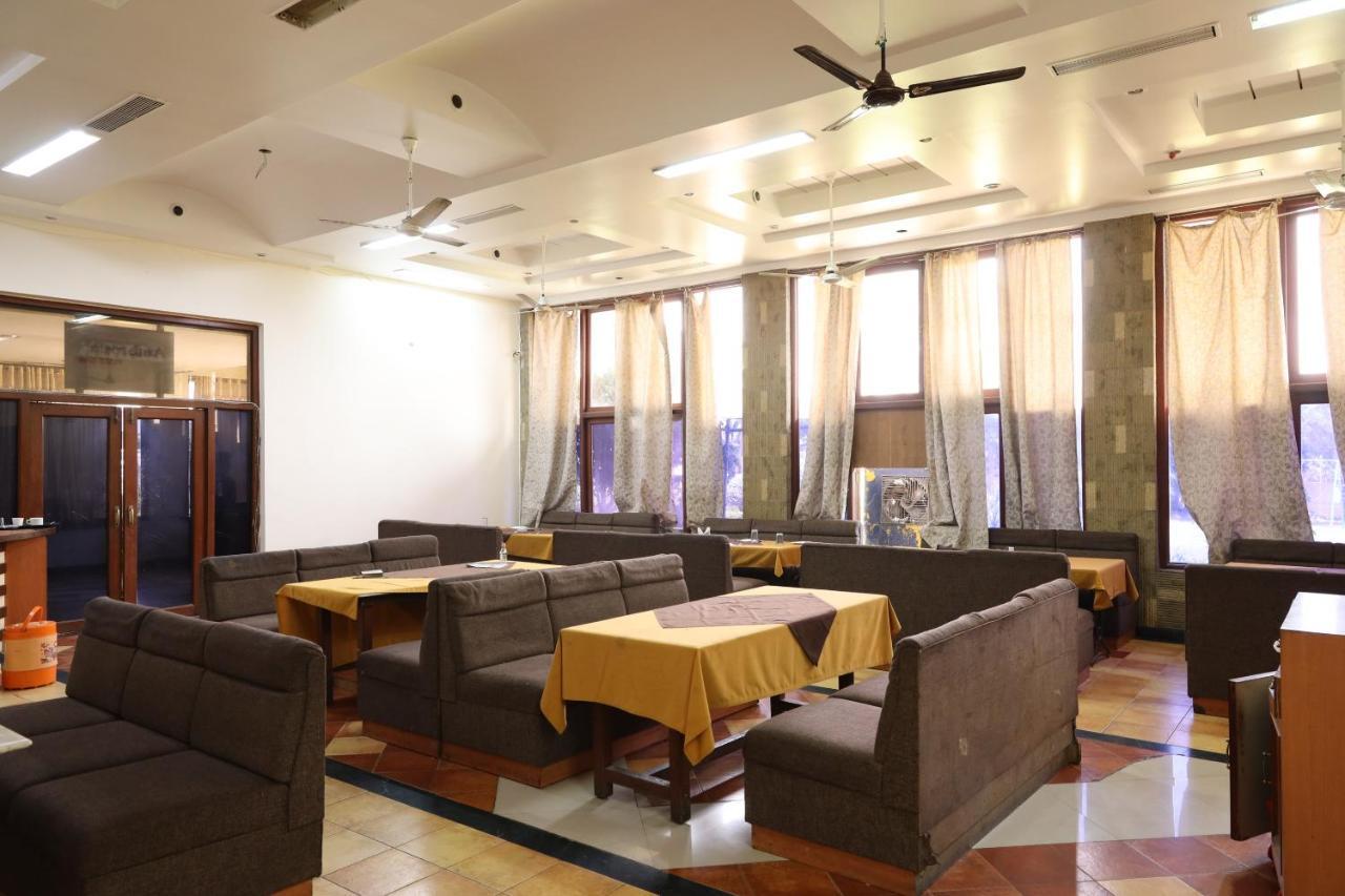 Hotel Sunrise N Resorts Nagpur Esterno foto